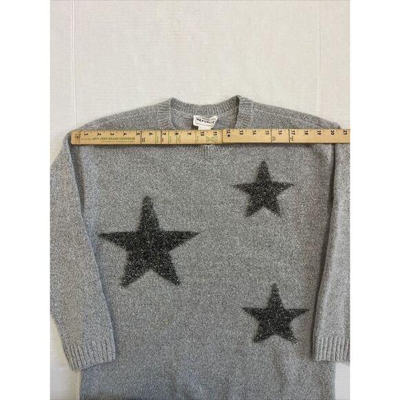 Republic Gray Metallic Silver Star Sweater Womens Size M Christmas Pullover Soft - Picture 5 of 6